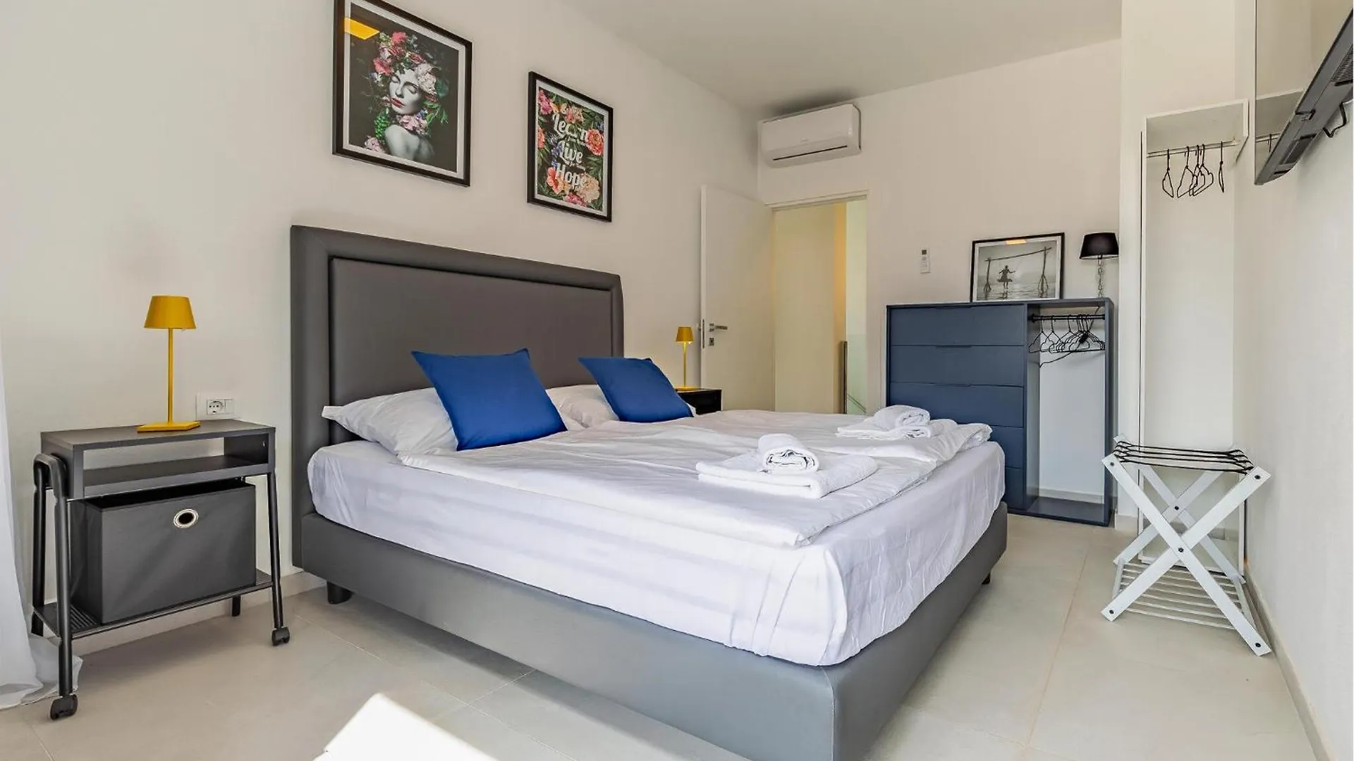 Nice Home In Pula With Kitchen 0*,