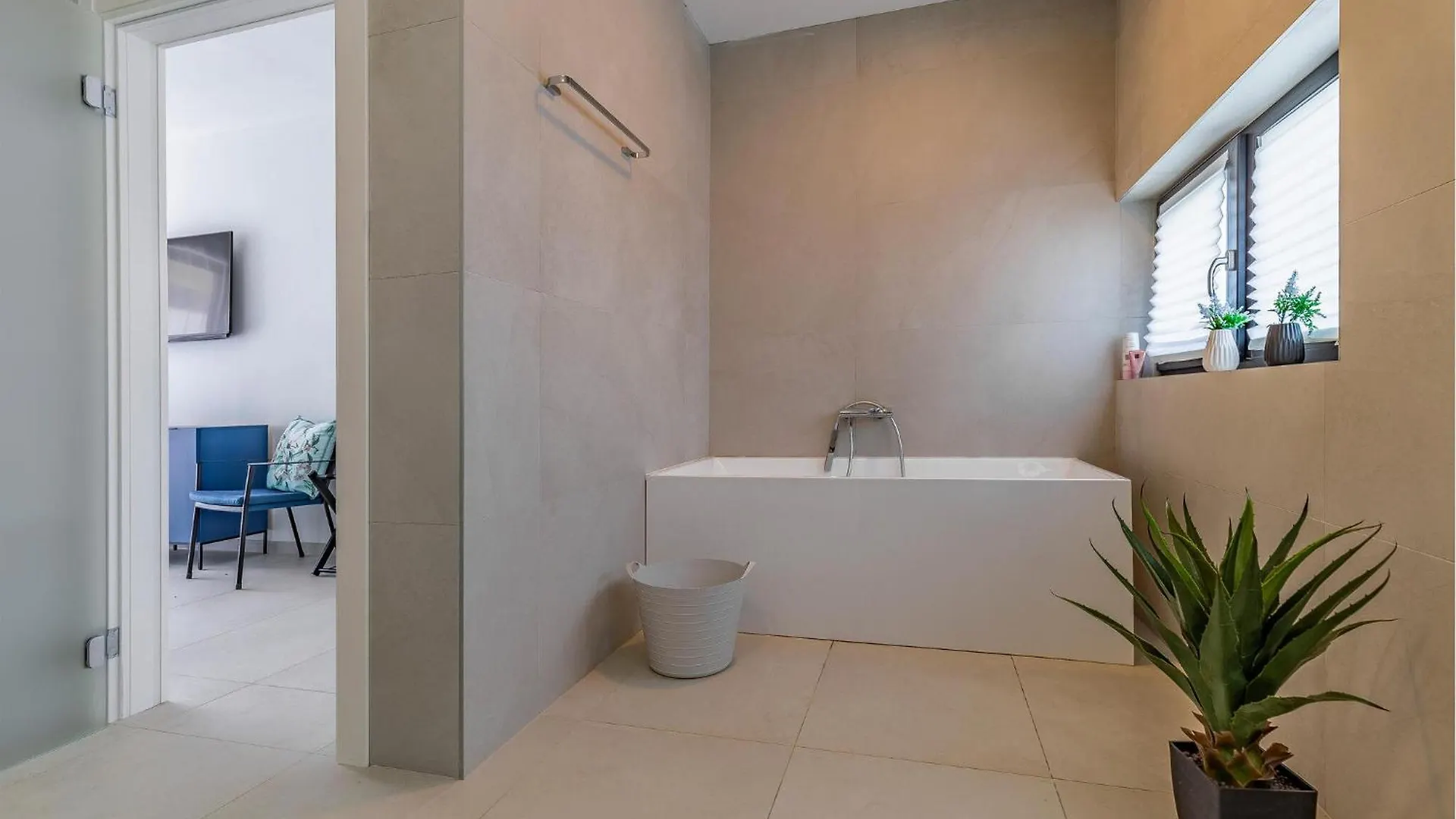 Nice Home In Pula With Kitchen 0*,