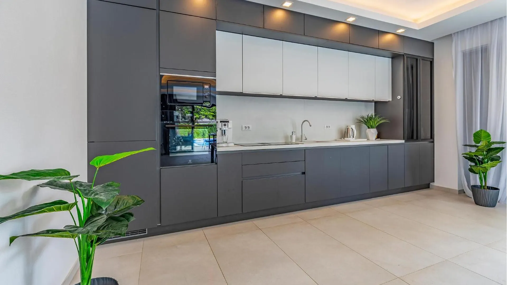 Nice Home In Pula With Kitchen