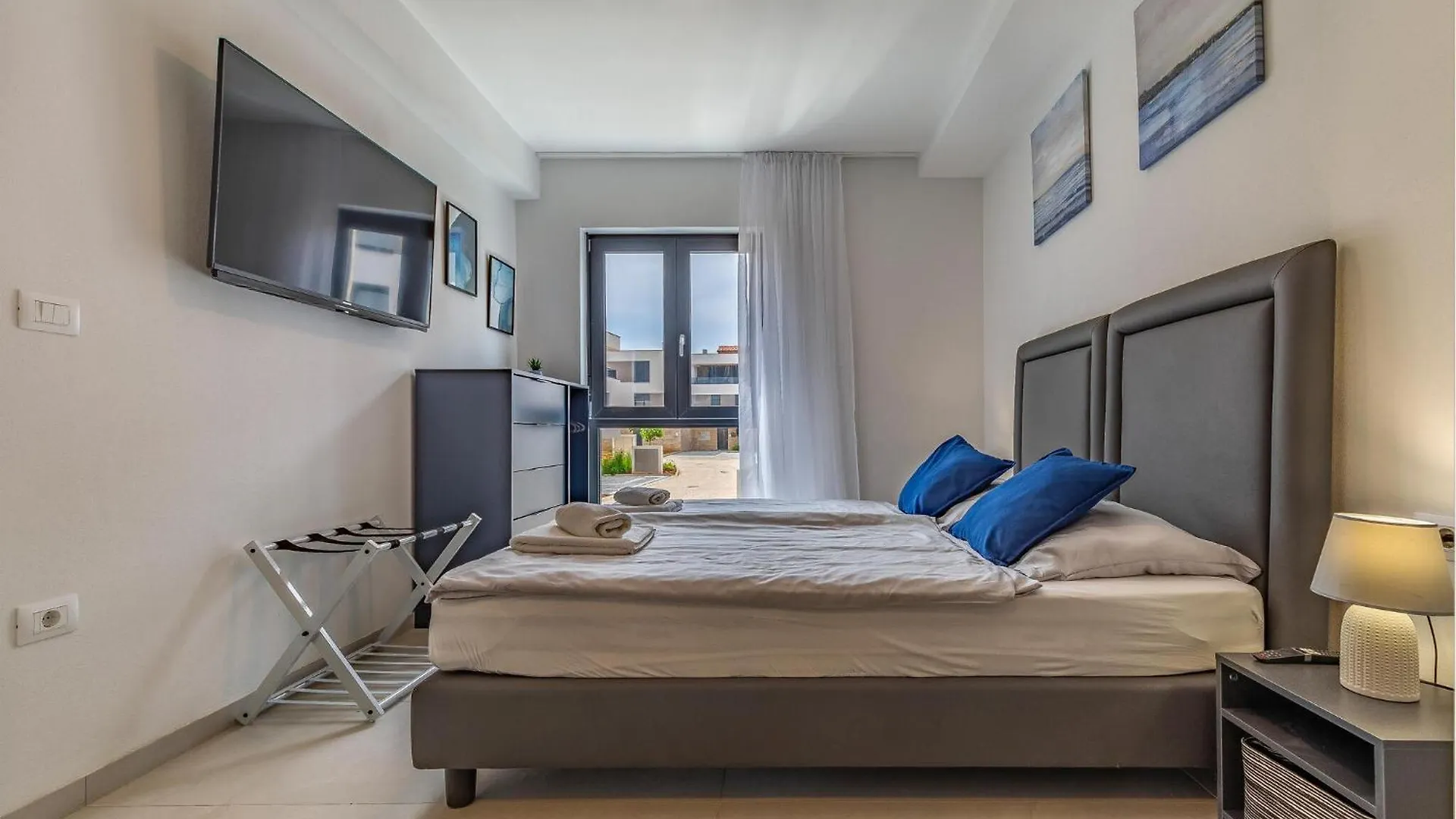 Nice Home In Pula With Kitchen קרואטיה